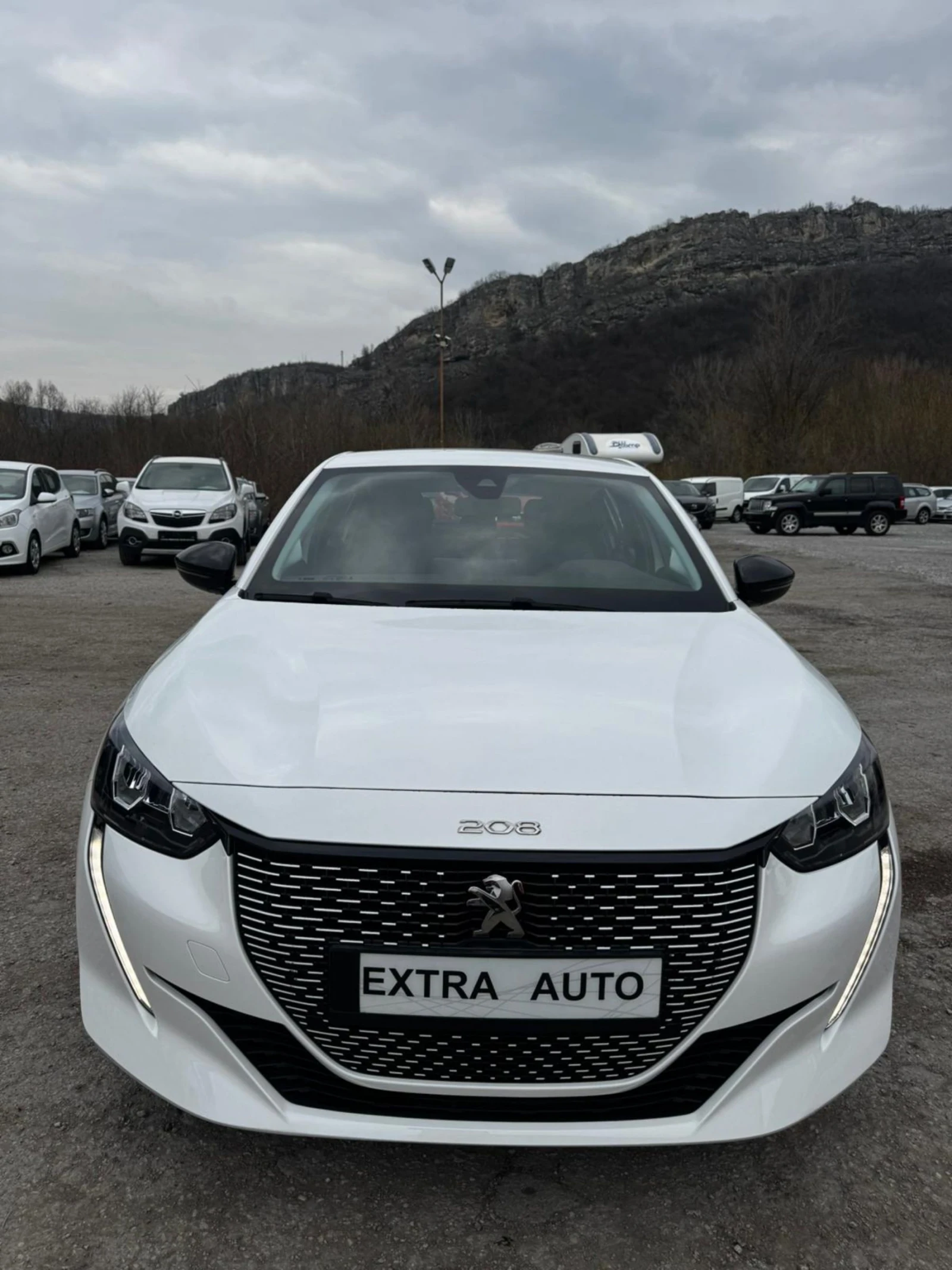 Peugeot 208 е/136 Hp/50 kWh/АВТОМАТ/68000км, снимка 7 - Автомобили и джипове - 53931624