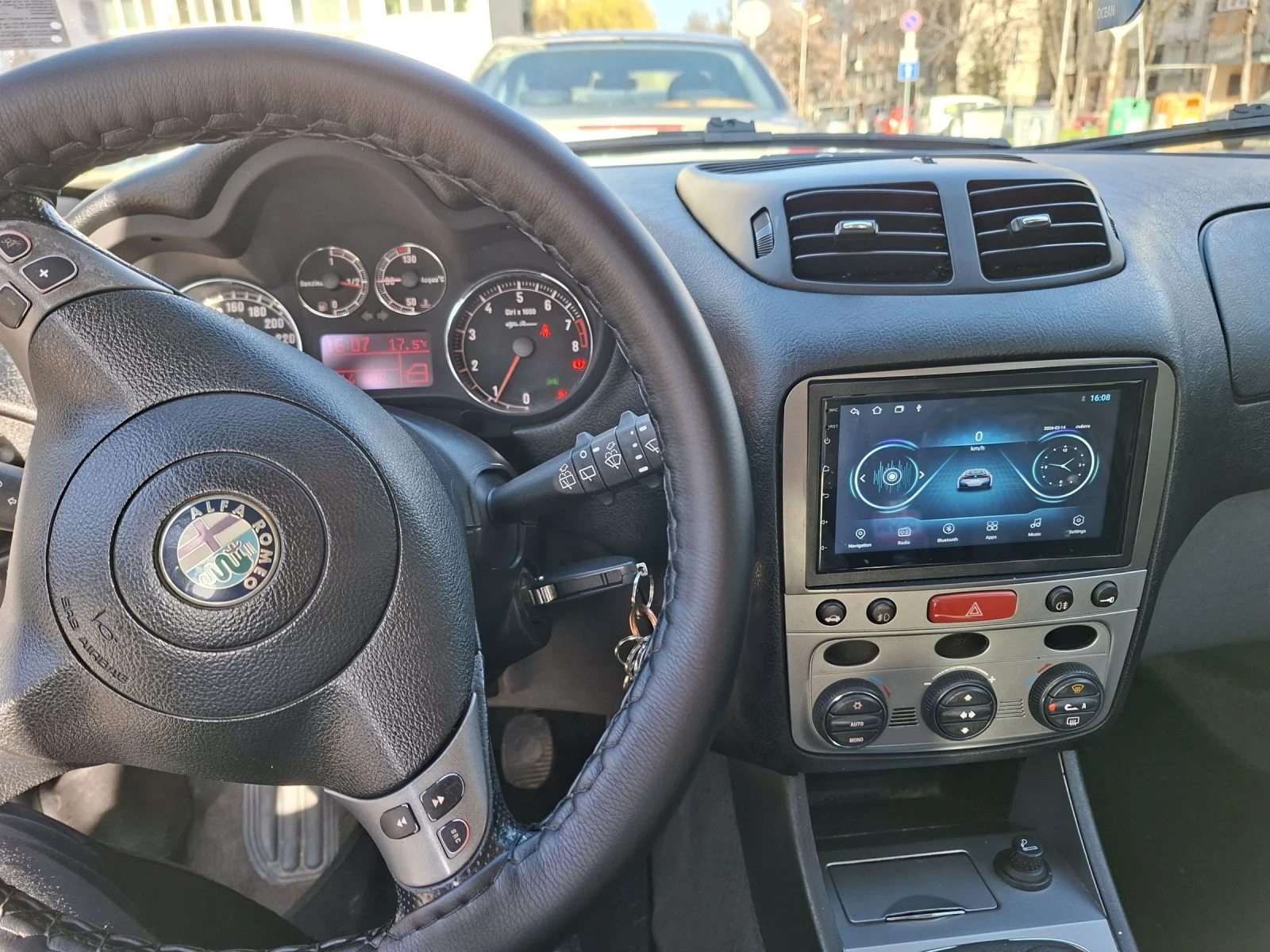 Alfa Romeo 147, снимка 8 - Автомобили и джипове - 53936300