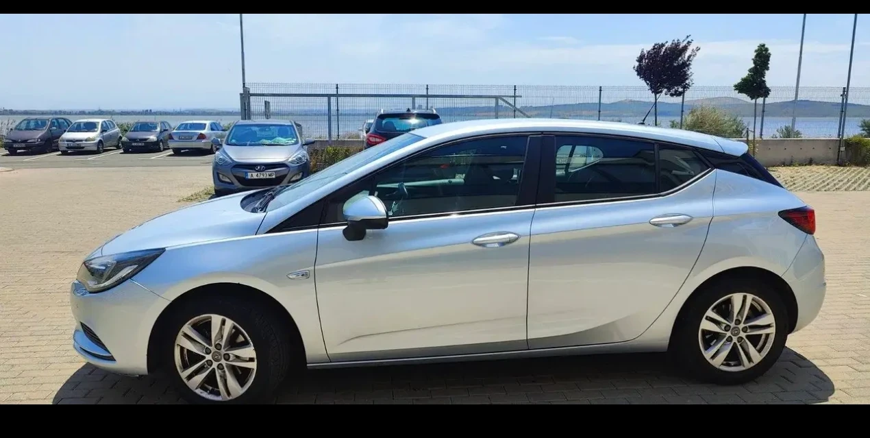 Opel Astra 1.4 Turbo , снимка 6 - Автомобили и джипове - 53942979