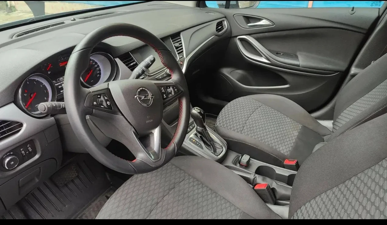 Opel Astra 1.4 Turbo , снимка 4 - Автомобили и джипове - 53942979