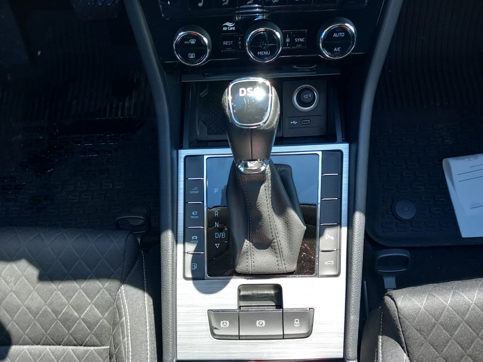 Skoda Superb 1.4TSI/P-HEV, снимка 10 - Автомобили и джипове - 54118201