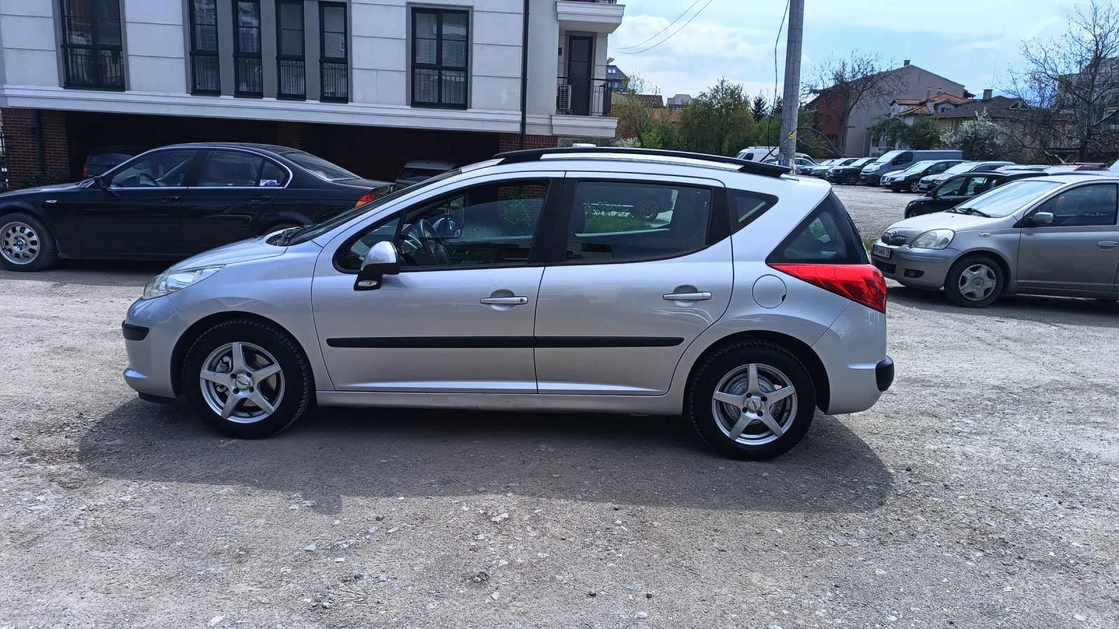 Peugeot 207 1.4, снимка 6 - Автомобили и джипове - 54439763