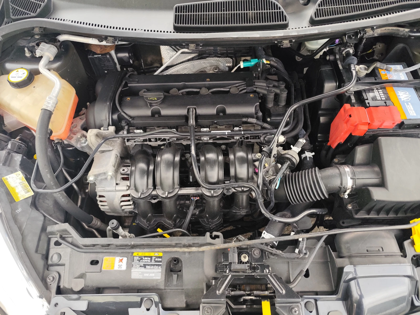 Ford Fiesta 1.2i* TITANIUM* KLIMATRONIK* , снимка 14 - Автомобили и джипове - 54452401