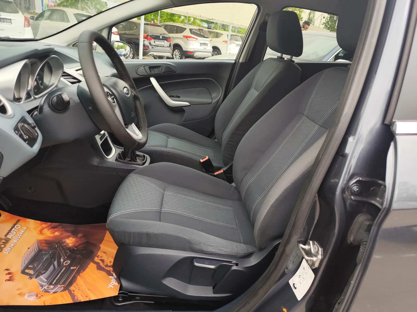 Ford Fiesta 1.2i* TITANIUM* KLIMATRONIK* , снимка 7 - Автомобили и джипове - 54452401
