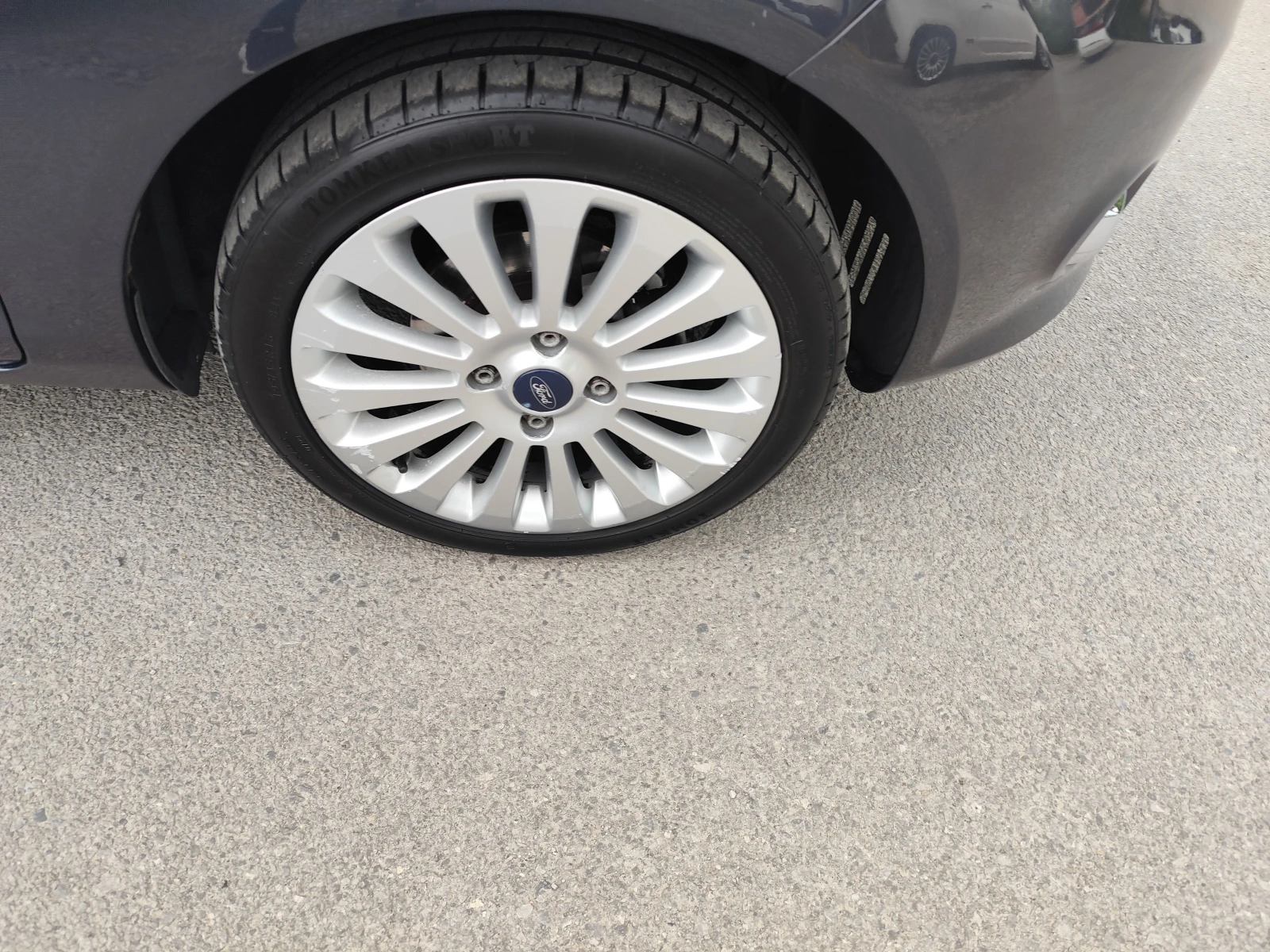 Ford Fiesta 1.2i* TITANIUM* KLIMATRONIK* , снимка 15 - Автомобили и джипове - 54452401