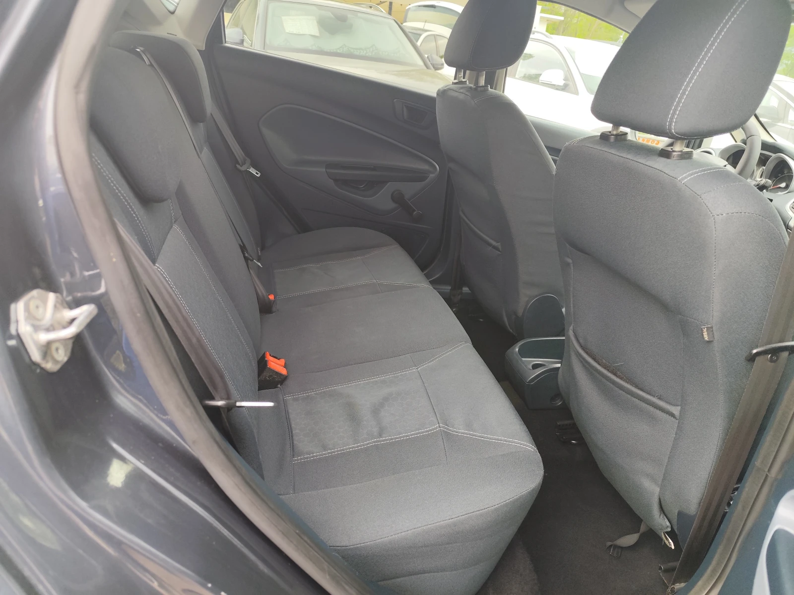 Ford Fiesta 1.2i* TITANIUM* KLIMATRONIK* , снимка 10 - Автомобили и джипове - 54452401