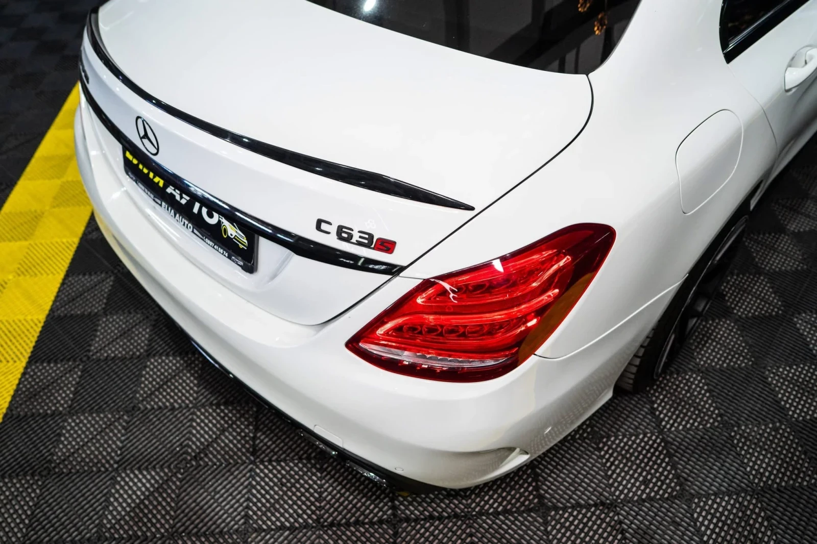 Mercedes-Benz C 63 AMG S V8 BITURBO LED NAVI BURM ЛИЗИНГ 100%, снимка 9 - Автомобили и джипове - 54886133