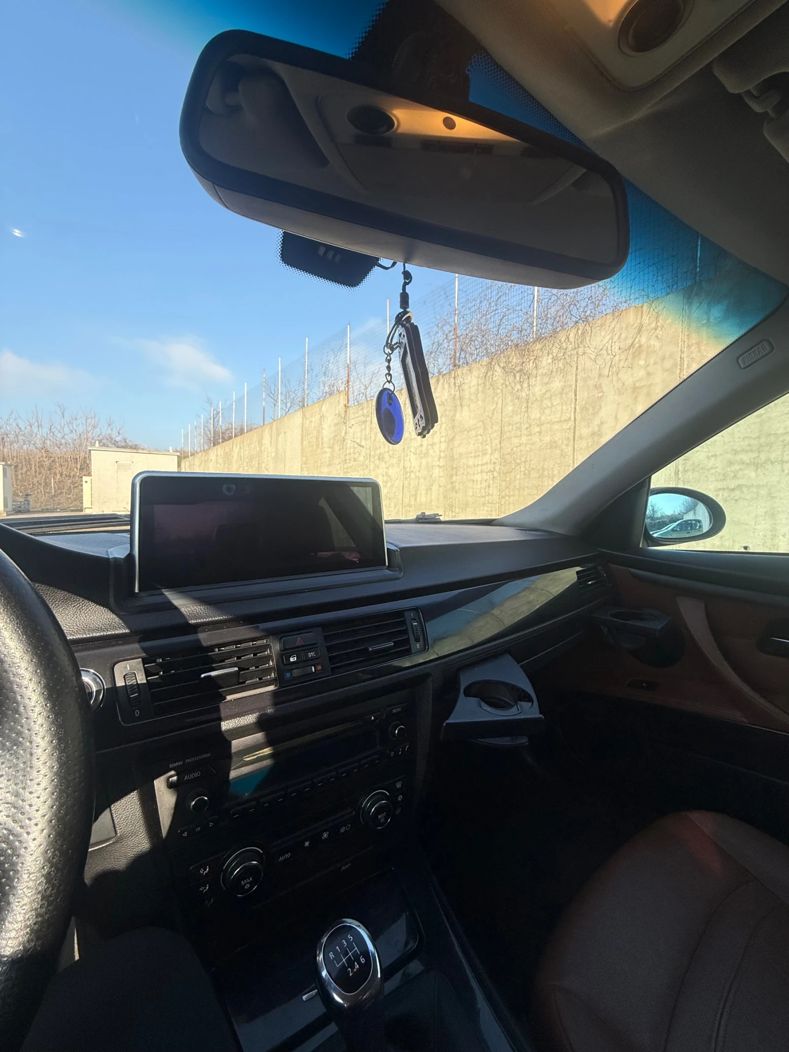 BMW 320, снимка 7 - Автомобили и джипове - 55030703