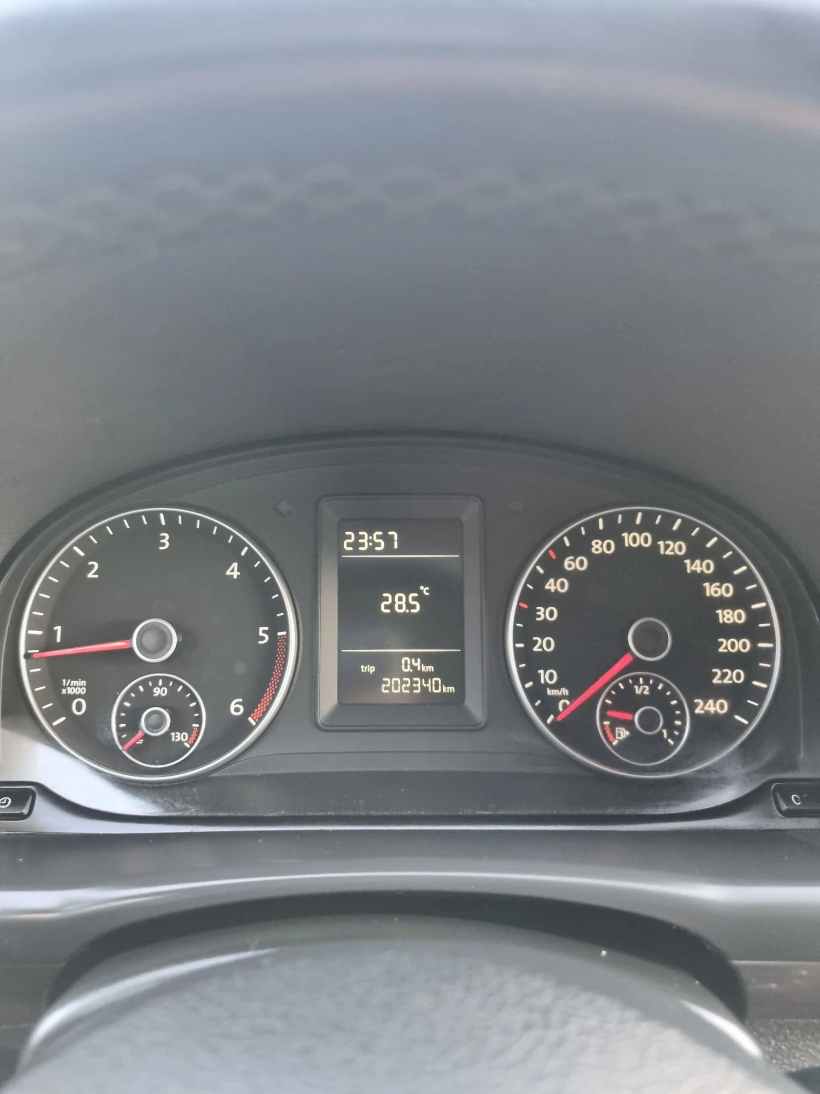 VW Touran 2.0tdi 140 коня , снимка 15 - Автомобили и джипове - 55066766