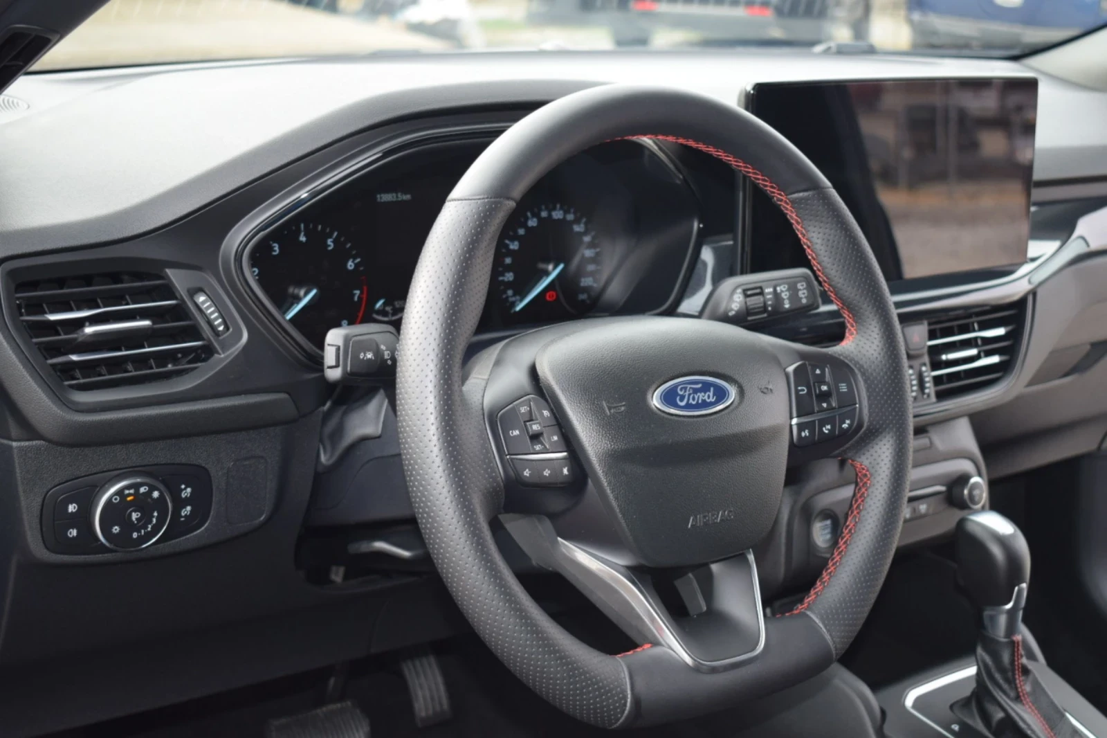 Ford Focus ST LINE 1.0 ECO BOOST 155hp. , снимка 7 - Автомобили и джипове - 55097218