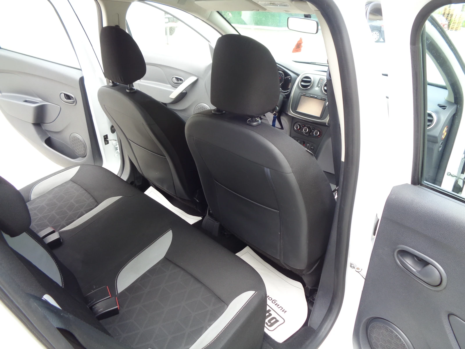 Dacia Sandero 1.5dCI-STEPWAY-NAVI-CRUISE CONTROL-BARTER-LIZING, снимка 13 - Автомобили и джипове - 55143950