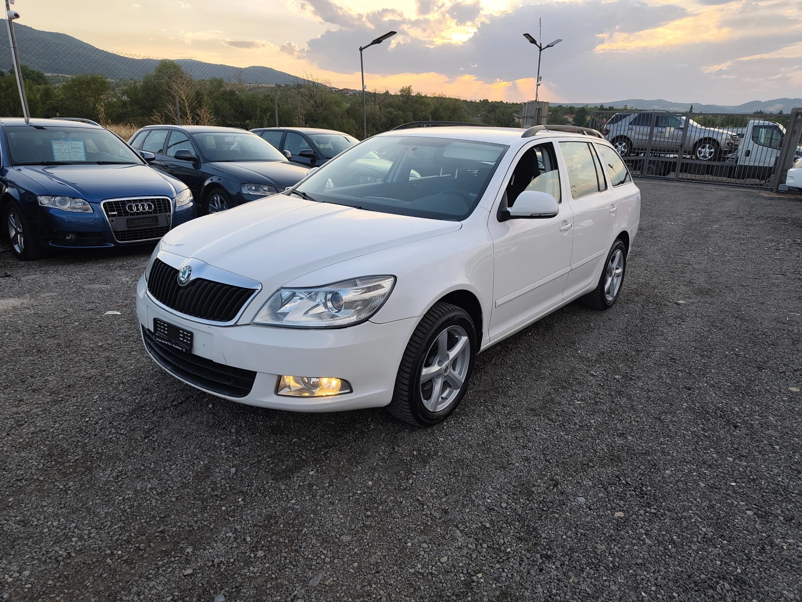 Skoda Octavia C 1.6TDI 4x4, снимка 2 - Автомобили и джипове - 55895503
