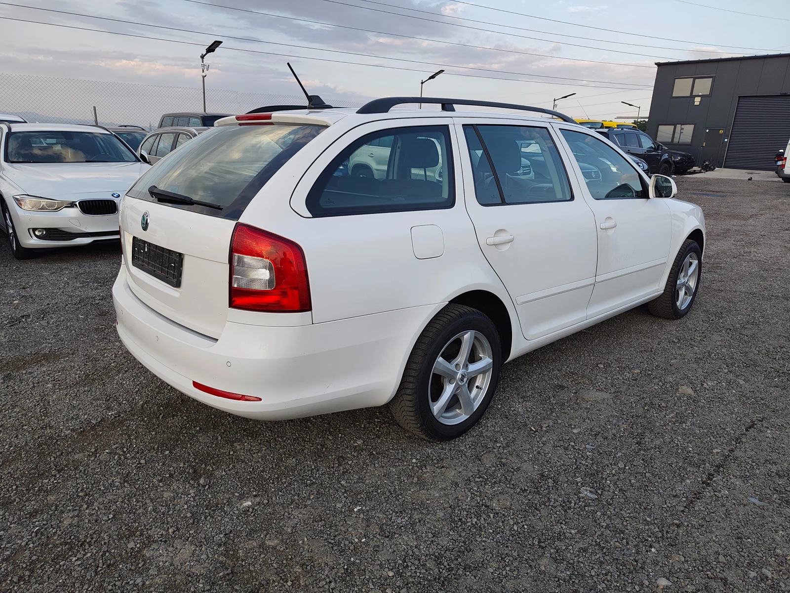 Skoda Octavia C 1.6TDI 4x4, снимка 4 - Автомобили и джипове - 55895503