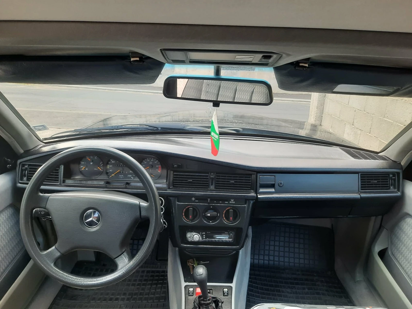 Mercedes-Benz 190 Mercedes benz 190 , снимка 6 - Автомобили и джипове - 56060608