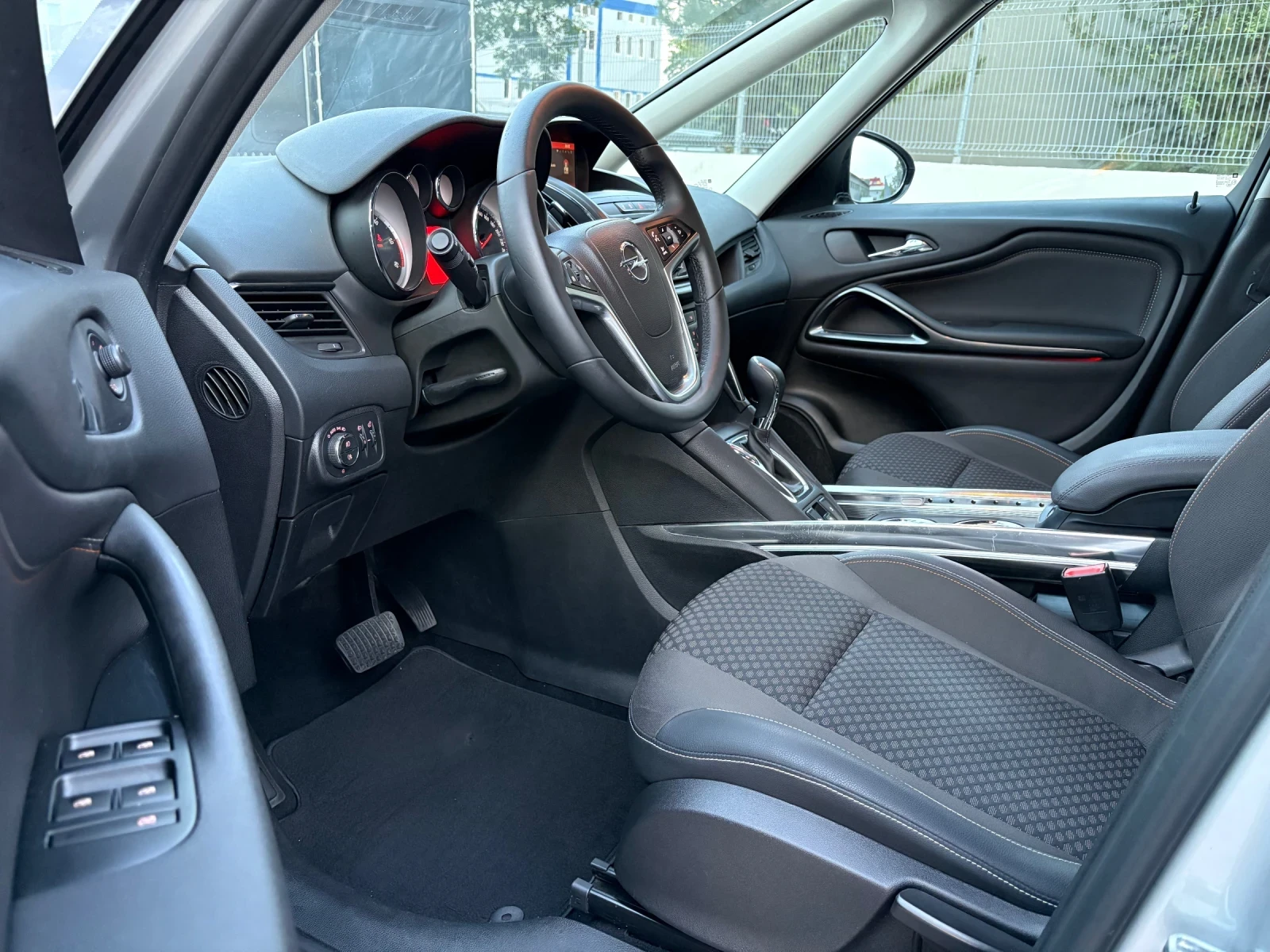 Opel Zafira Cosmo, снимка 13 - Автомобили и джипове - 56215387