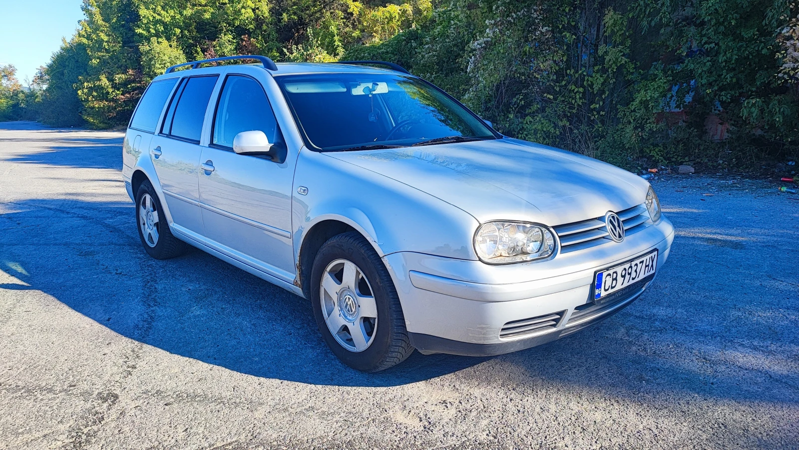 VW Golf 1.6 Газ/Бензин, снимка 4 - Автомобили и джипове - 56318855