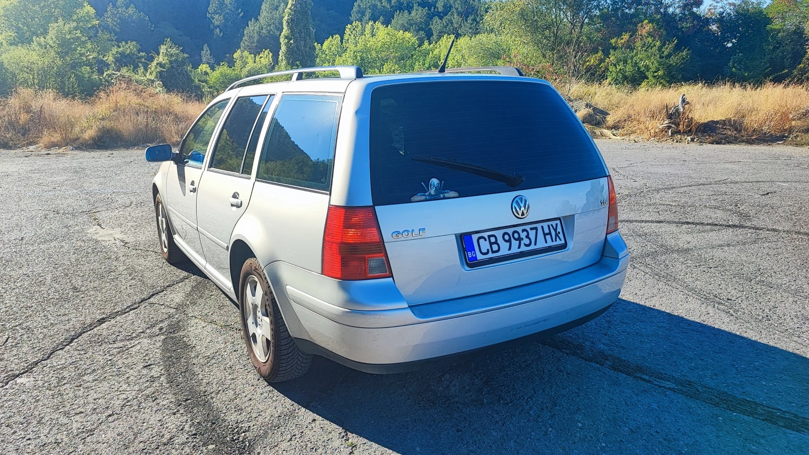VW Golf 1.6 Газ/Бензин, снимка 9 - Автомобили и джипове - 56318855