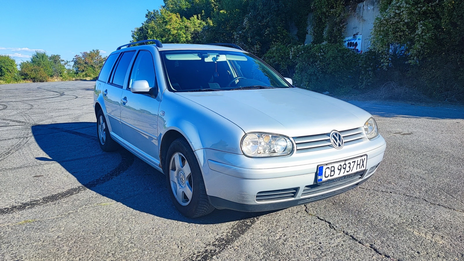 VW Golf 1.6 Газ/Бензин, снимка 15 - Автомобили и джипове - 56318855
