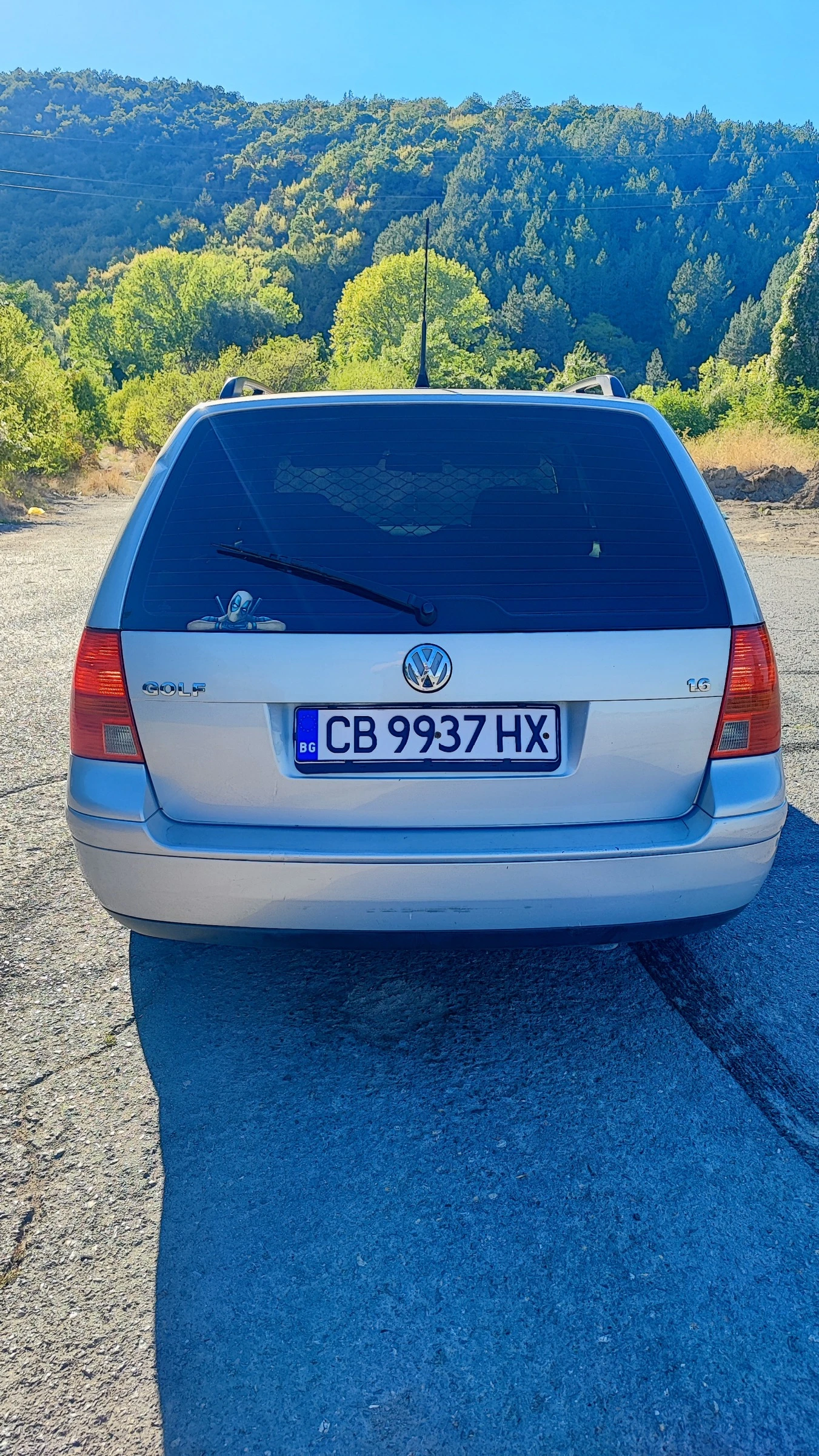 VW Golf 1.6 Газ/Бензин, снимка 11 - Автомобили и джипове - 56318855