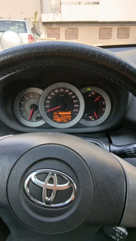 Toyota Rav4 2.2, снимка 9