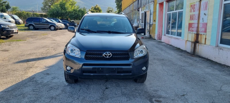 Toyota Rav4 2.2 D4D FULL ITALY , снимка 2 - Автомобили и джипове - 47346039