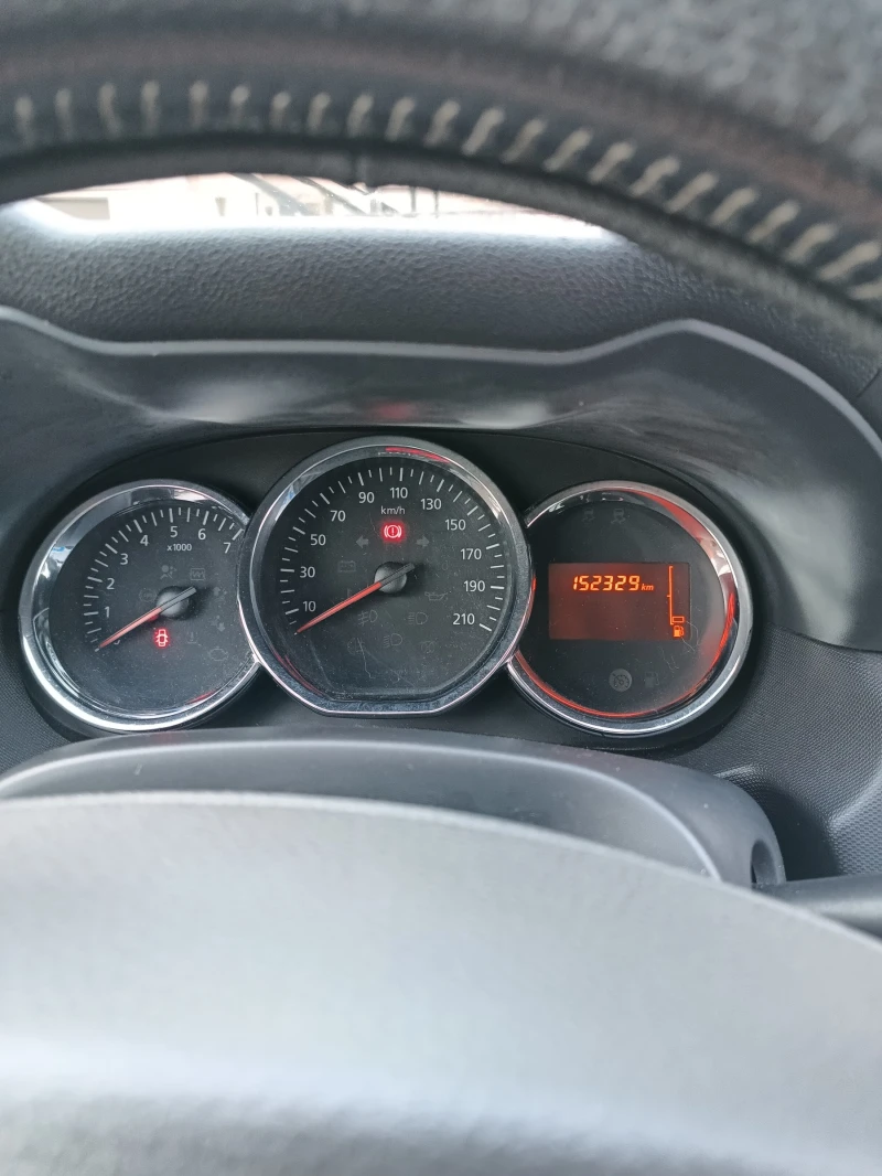 Dacia Duster, снимка 8 - Автомобили и джипове - 51968372