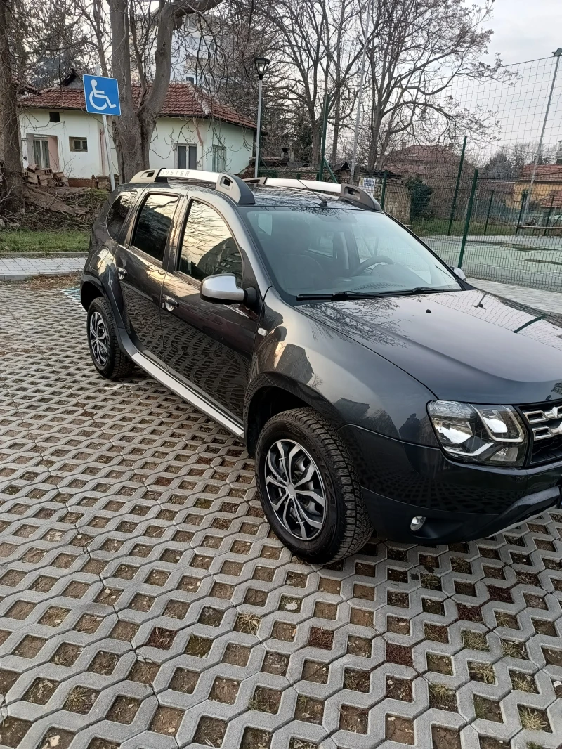 Dacia Duster, снимка 2 - Автомобили и джипове - 51968372
