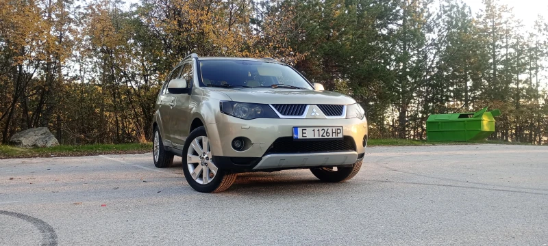 Mitsubishi Outlander 2, 4 ръчна с газ 4х4, снимка 5 - Автомобили и джипове - 52381939
