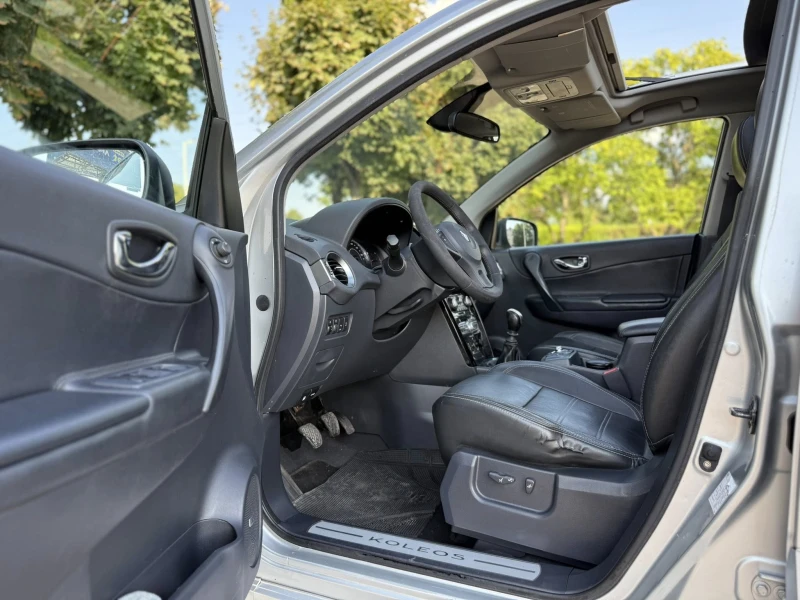 Renault Koleos 4x4 Bose Panorama, снимка 13 - Автомобили и джипове - 53227760