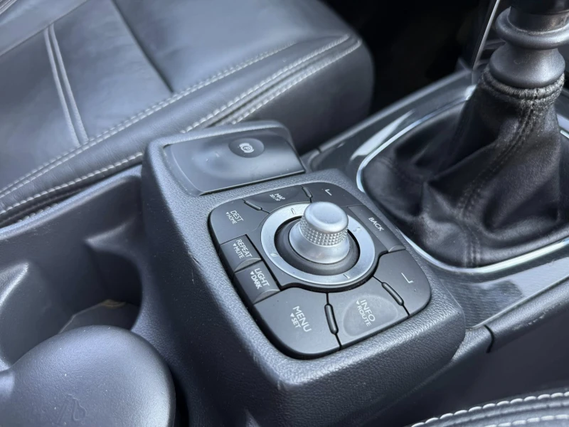 Renault Koleos 4x4 Bose Panorama, снимка 11 - Автомобили и джипове - 53227760