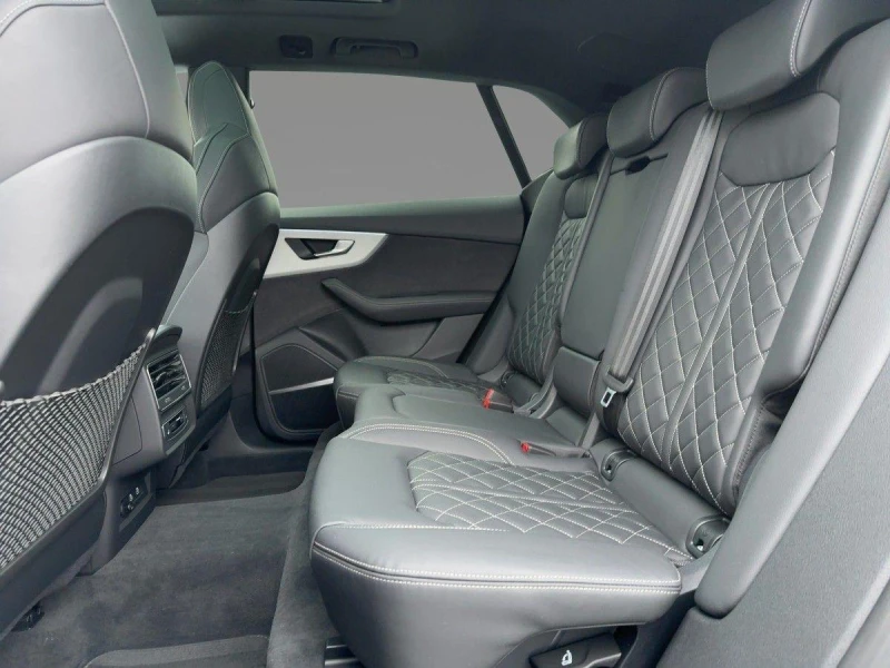 Audi Q8 60 TFSIe/PLUG-IN/FACELIFT/S-LINE/B&O/360/PANO/MATR, снимка 12 - Автомобили и джипове - 53339853