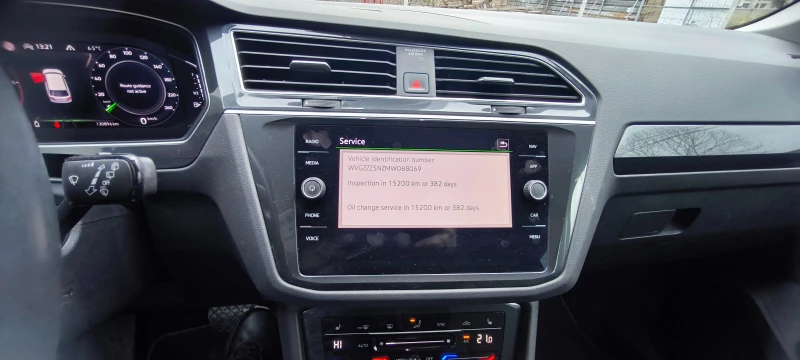 VW Tiguan Elegance 4MOTION BMT, снимка 8 - Автомобили и джипове - 53425684