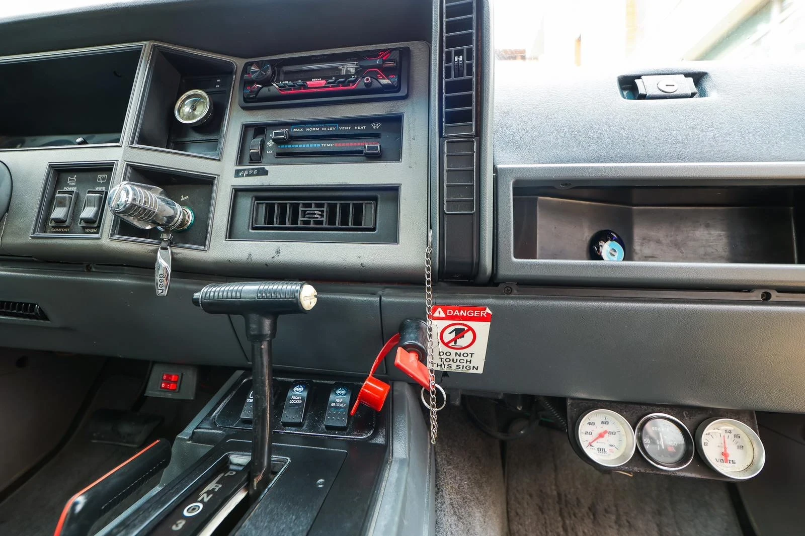 Jeep Cherokee  - изображение 8