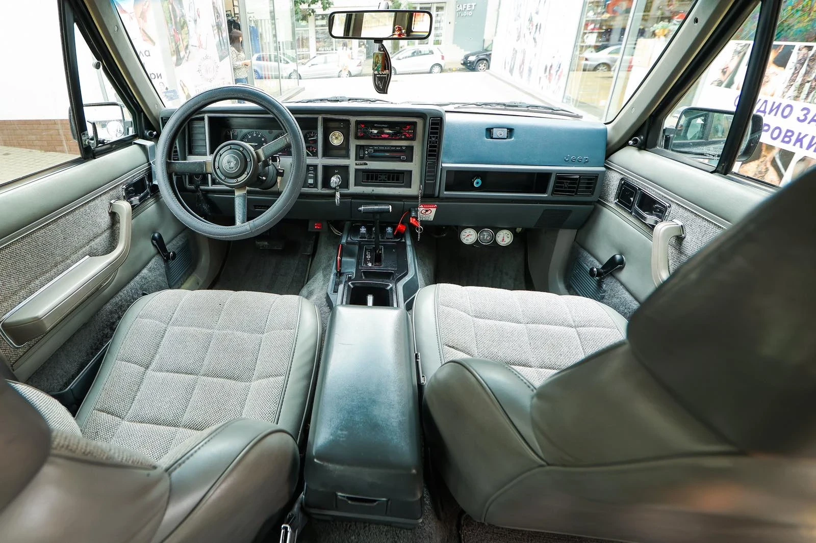 Jeep Cherokee  - изображение 6