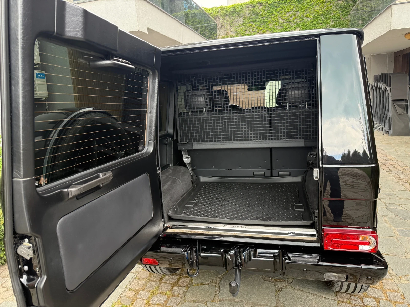 Mercedes-Benz G 500 AMG 4.0 V8 422 кс. 74400 км. , снимка 13 - Автомобили и джипове - 54555025