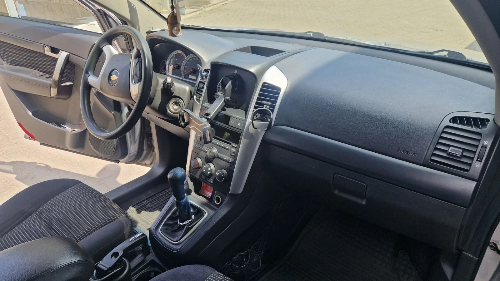 Chevrolet Captiva, снимка 8 - Автомобили и джипове - 54604390