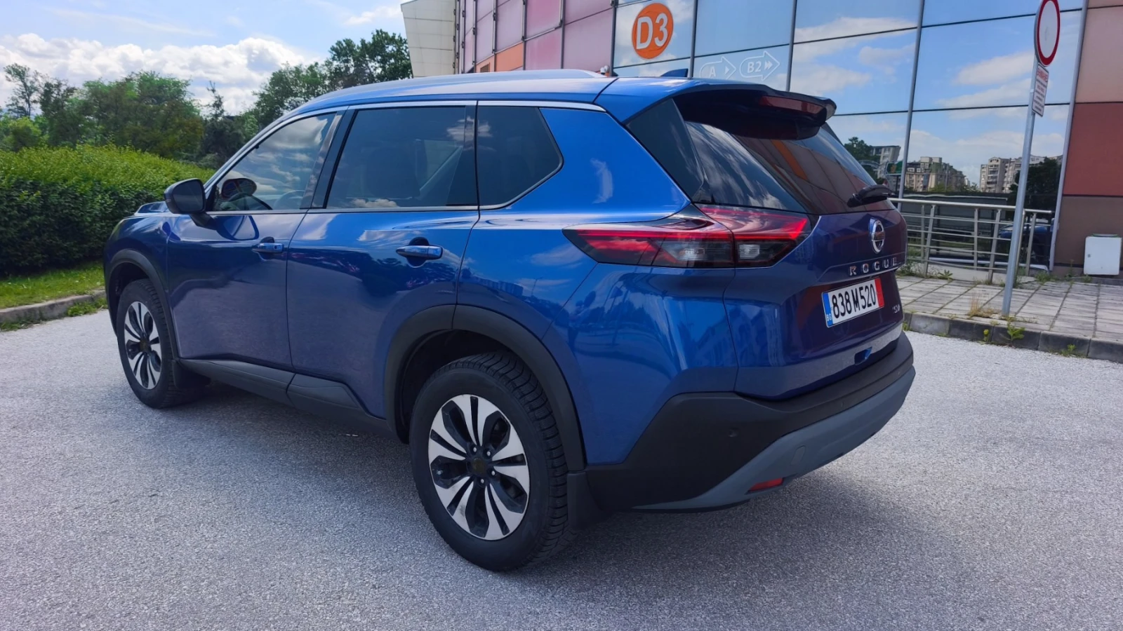 Nissan Rogue 2.5, снимка 2 - Автомобили и джипове - 54680397