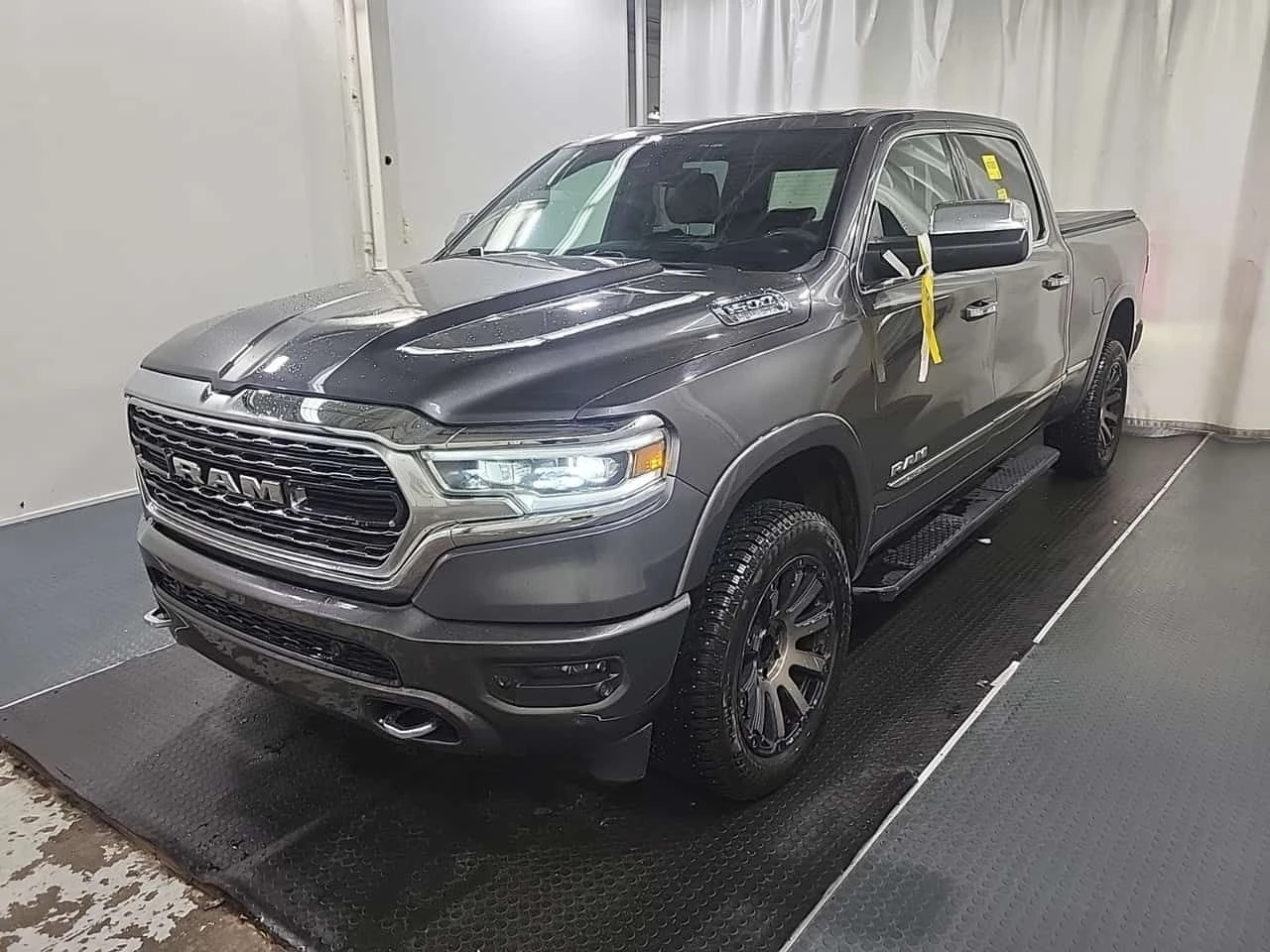 Dodge RAM 1500 LIMITED CREW/ВЪЗДУШНО ОКАЧВАНЕ/CARFAX/ФИНАНСИРАНЕ