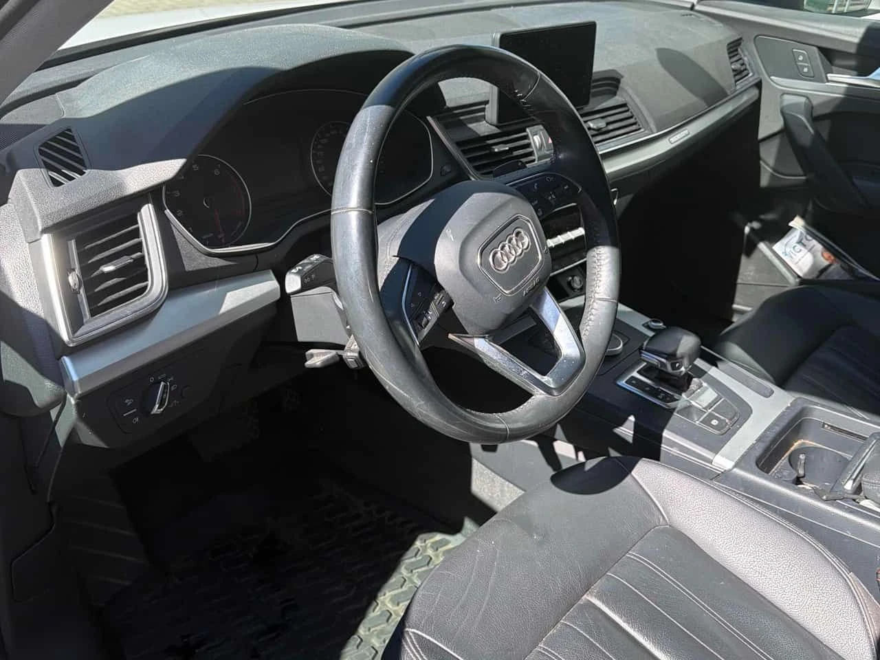 Audi Q5 * Komfort * CARPLAY* PANORAMA* , снимка 5 - Автомобили и джипове - 54914191
