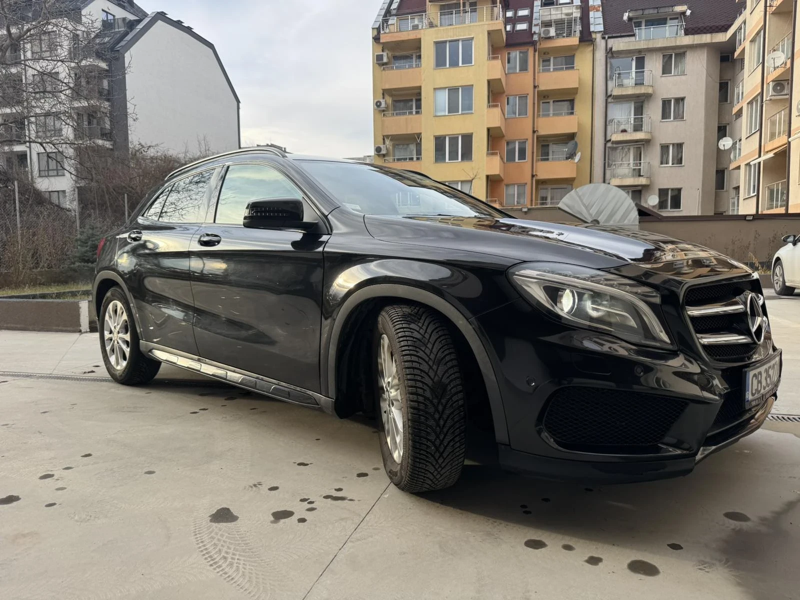 Mercedes-Benz GLA 250 2.0 I 4matik, снимка 2 - Автомобили и джипове - 55447742