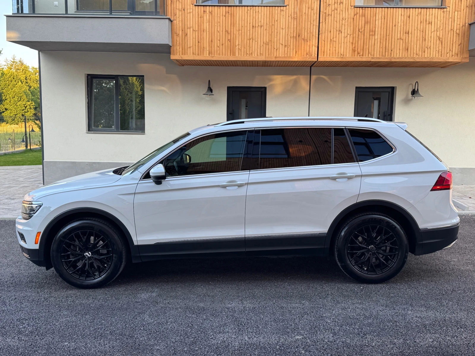 VW Tiguan Allspace/DSG/Панорама/, снимка 3 - Автомобили и джипове - 55742698