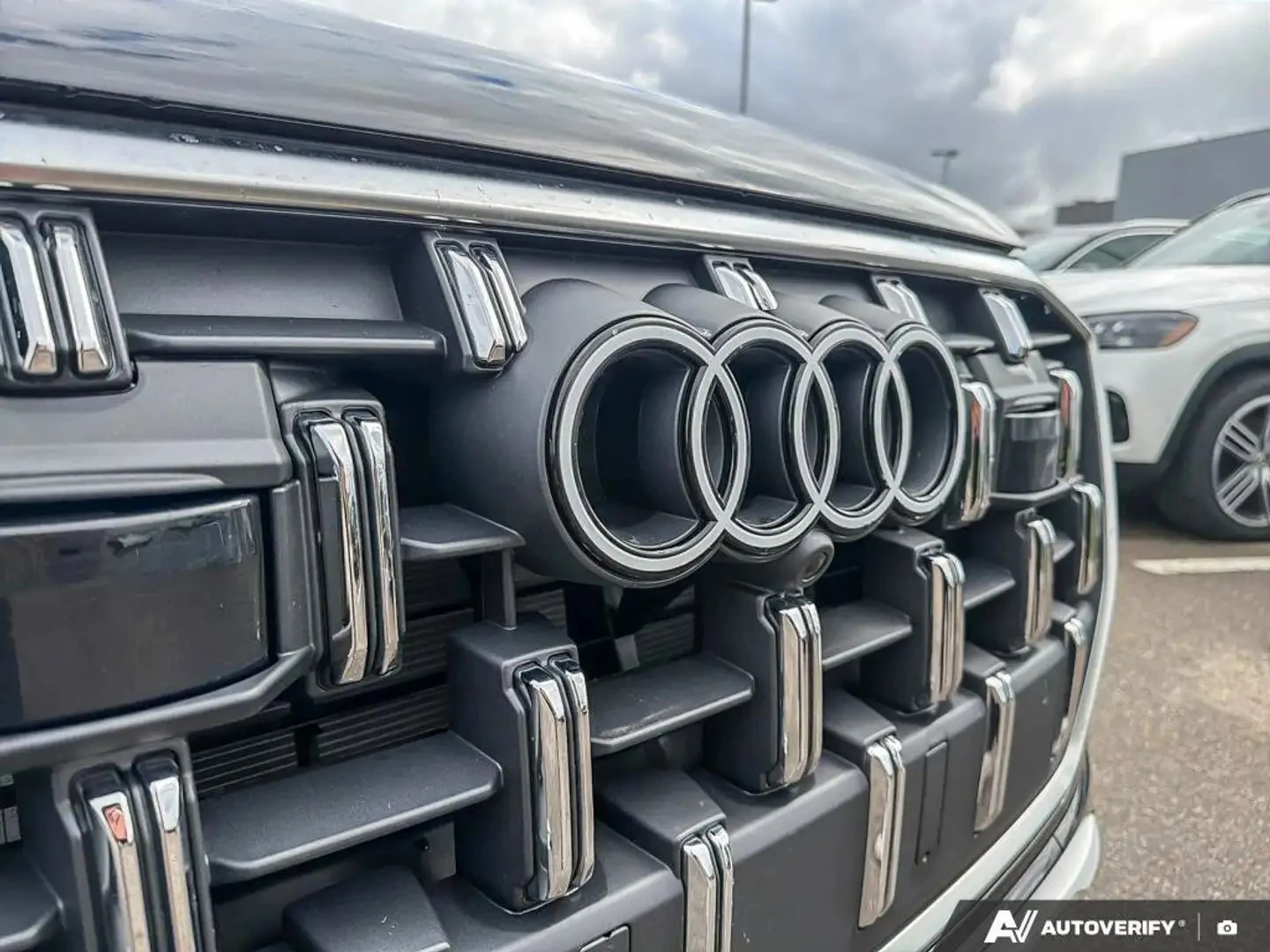 Audi Q7 PREMIUM PKG ЦЕНА ДО БЪЛГАРИЯ АВТОКРЕДИТ, снимка 7 - Автомобили и джипове - 55860539
