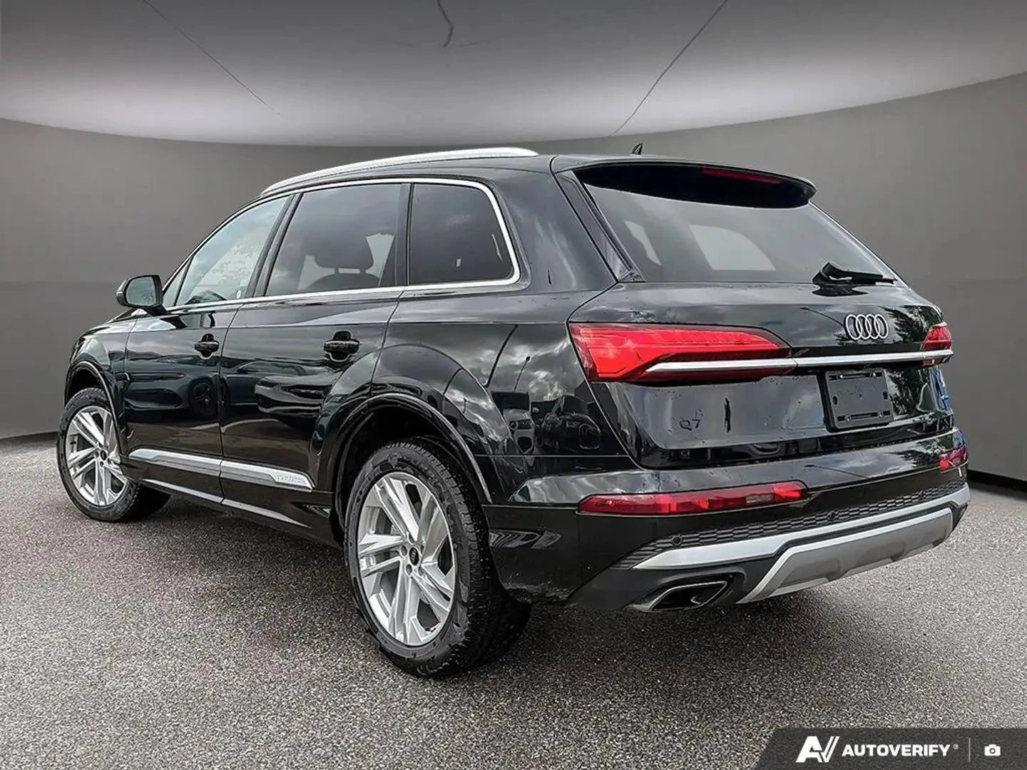 Audi Q7 PREMIUM PKG ЦЕНА ДО БЪЛГАРИЯ АВТОКРЕДИТ, снимка 4 - Автомобили и джипове - 55860539