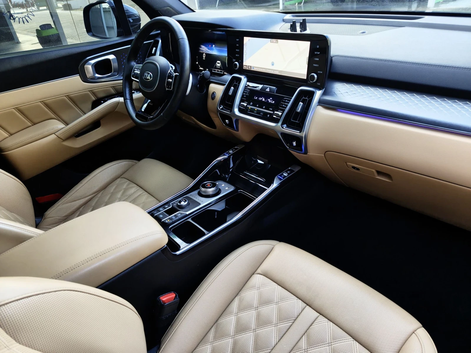 Kia Sorento 2.2d/PLATINUM/4x4/ПАНОРАМА/ДИСТРОНИК/8 СКОРОСТИ/F1, снимка 8 - Автомобили и джипове - 56270546