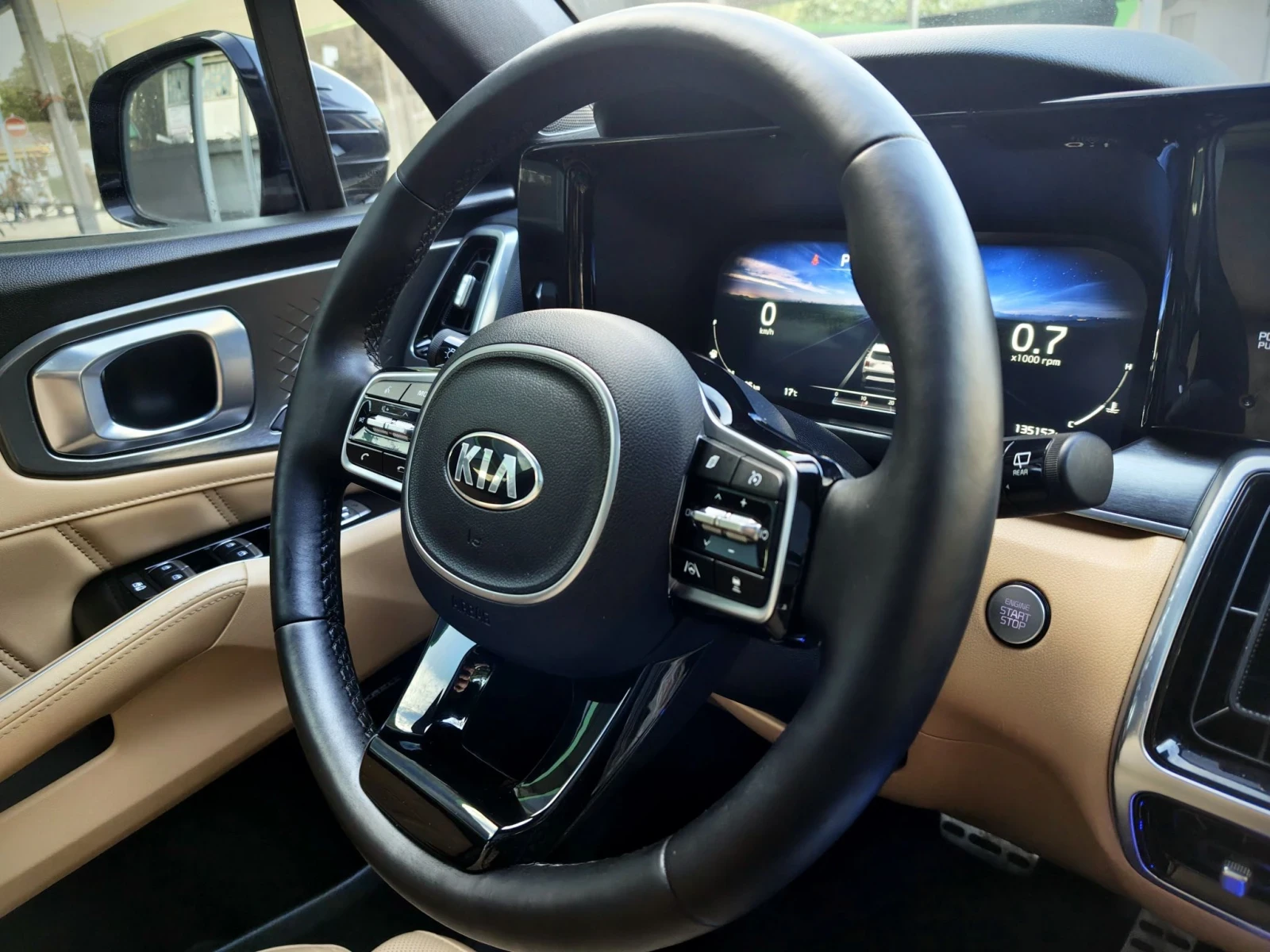 Kia Sorento 2.2d/PLATINUM/4x4/ПАНОРАМА/ДИСТРОНИК/8 СКОРОСТИ/F1, снимка 10 - Автомобили и джипове - 56270546