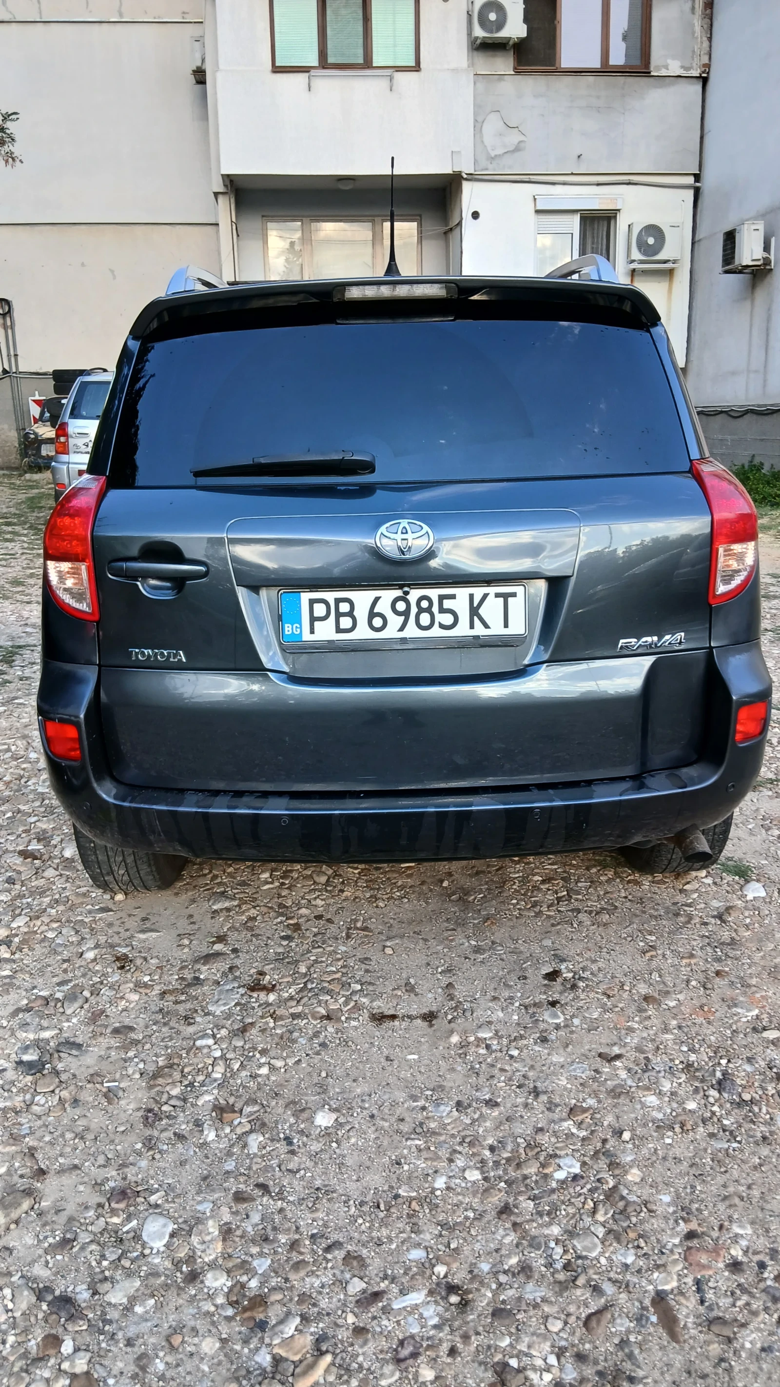 Toyota Rav4 2.2, снимка 5 - Автомобили и джипове - 56328846