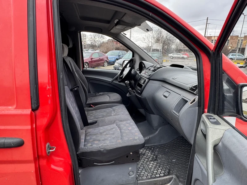 Mercedes-Benz Vito 111CDI КЛИМАТИК!, снимка 9 - Бусове и автобуси - 53251433