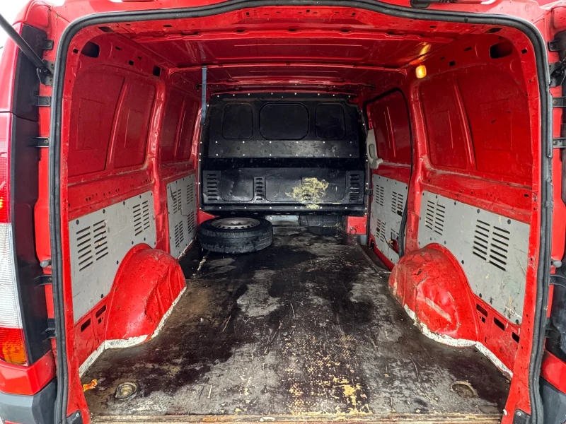 Mercedes-Benz Vito 111CDI КЛИМАТИК!, снимка 11 - Бусове и автобуси - 53251433