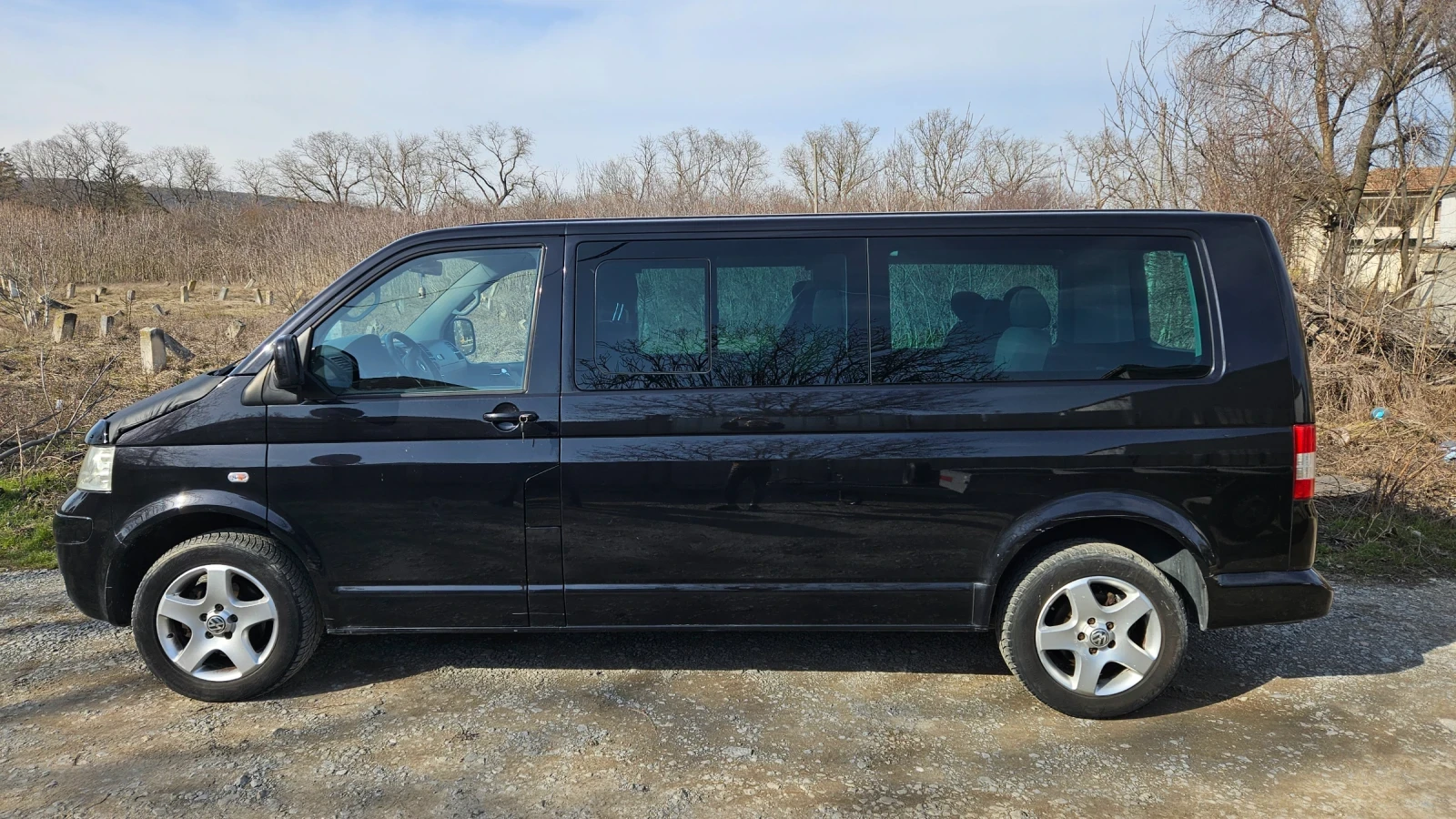 VW Caravelle 2.5, снимка 2 - Бусове и автобуси - 53878820