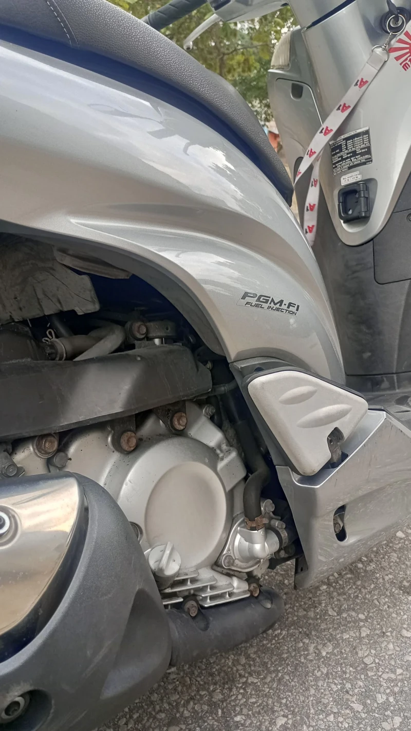 Honda Sh Sh 300 i, снимка 5 - Мотоциклети и мототехника - 51811759